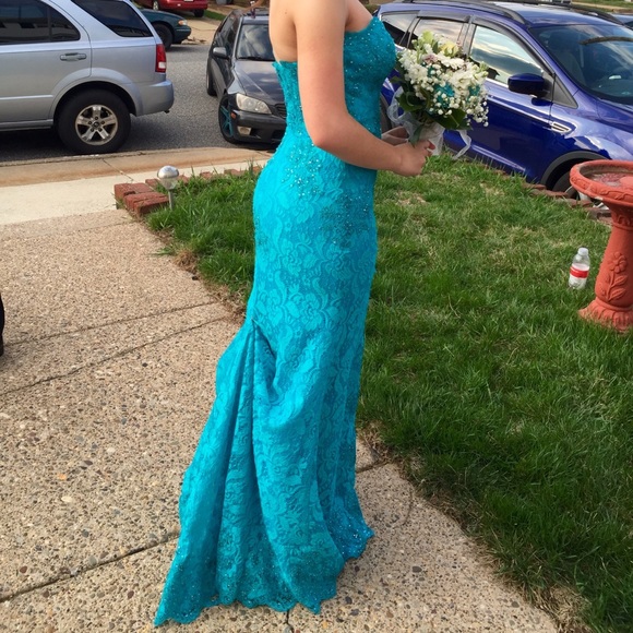 Prom Dress - Picture 3 of 6